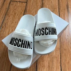moschino slippers price